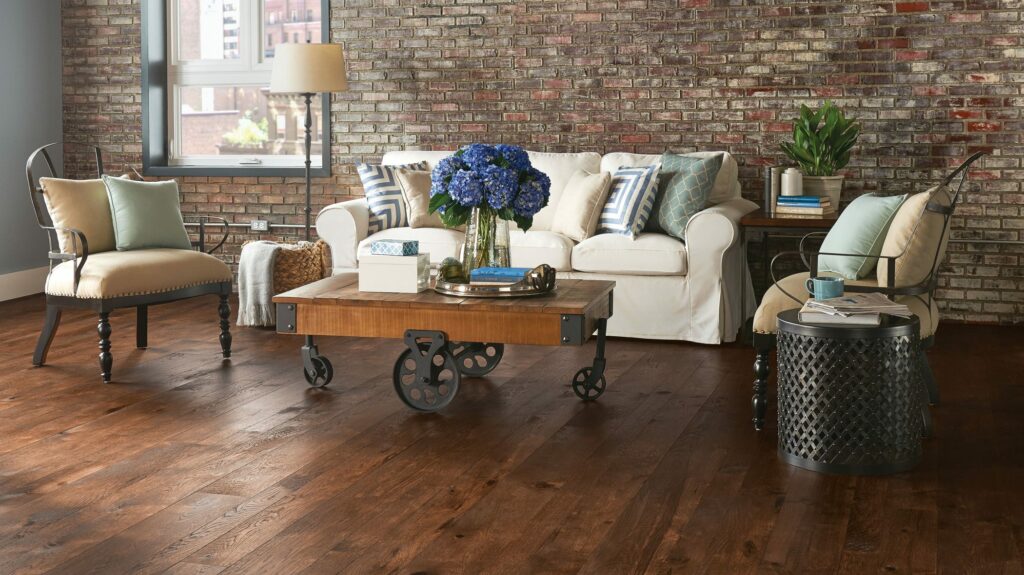 Hardwood flooring | Custom Carpet Centers